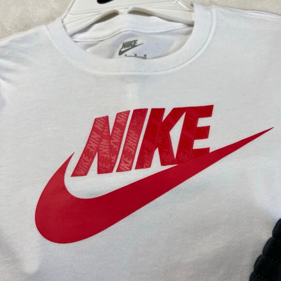Nike T-shirt Shorts Outfit set Kids Size 6 Gray White Red Swoosh NWT - Picture 2 of 6